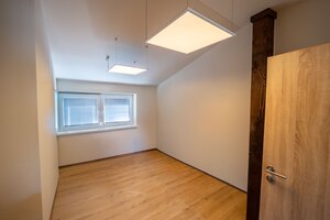 PREVÁDZKOVÝ AREÁL– HALA, ADMINISTRATÍVA, POZEMOK 1405 m² - B. Bystrica — foto 11