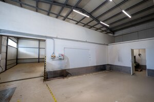 PREVÁDZKOVÝ AREÁL– HALA, ADMINISTRATÍVA, POZEMOK 1405 m² - B. Bystrica — foto 15