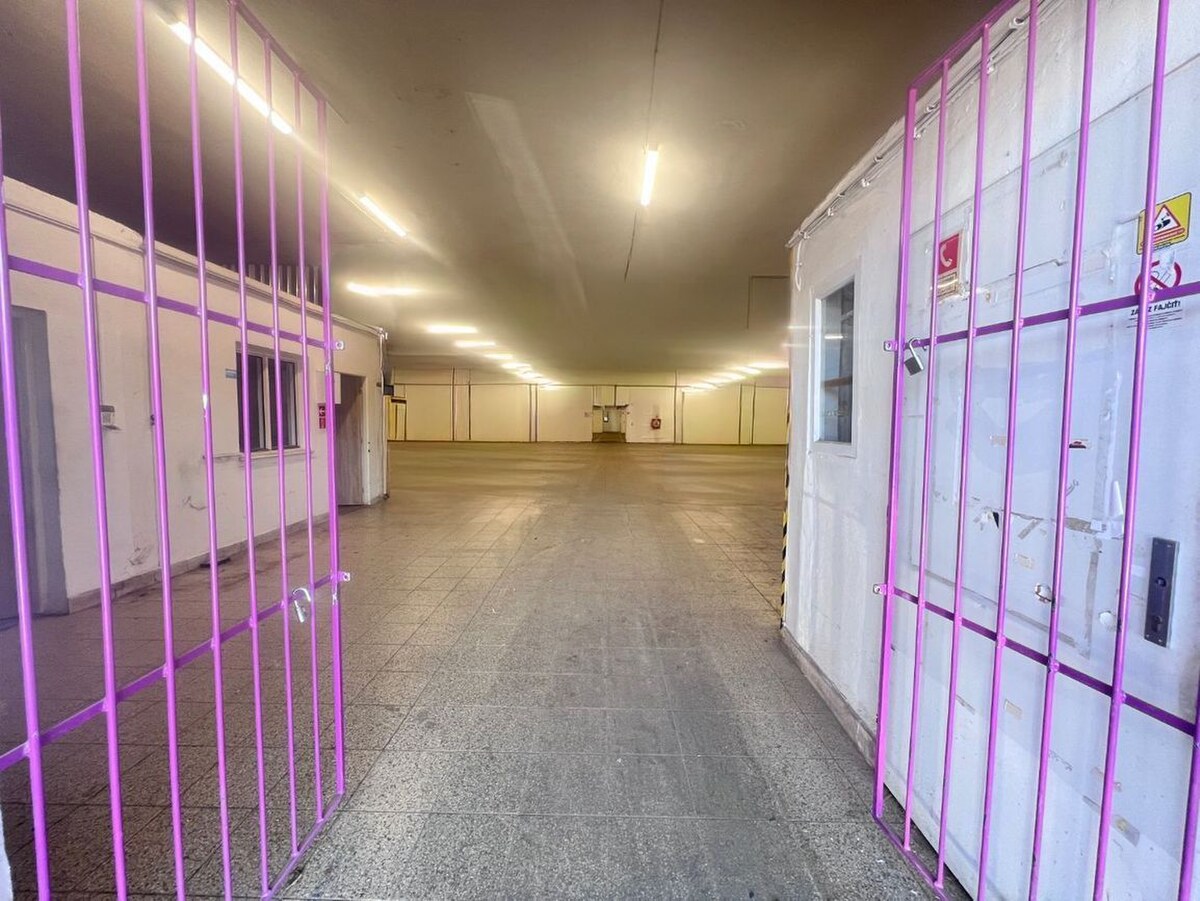 Na prenájom sklad 1474 m² s nakladacími rampami  - Banská Bystrica — foto 4