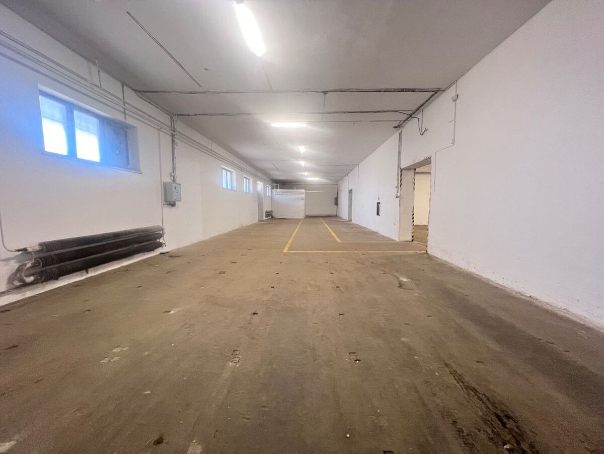 Na prenájom sklad 1474 m² s nakladacími rampami  - Banská Bystrica — foto 9