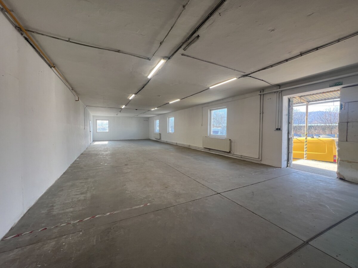 Skladové a výrobné priestori s kanceláriami 130 m² /180 m² /198 m² BB — foto 18