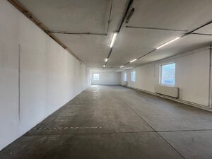 Skladové a výrobné priestori s kanceláriami 130 m² /180 m² /198 m² BB — foto 17