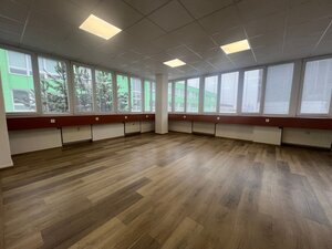 Prenájom kancelárske priestory 39,6 m² -B. Bystrica, Zvolenská cesta — foto 1