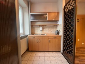 Sklad + kancelárie 1349 m² logistický objekt s rampami -Banská Bystria — foto 17