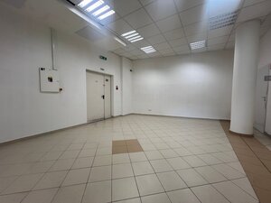 Obchodný priestor na prenájom 79 m² - Banská Bystrica NO718ZL — foto 4