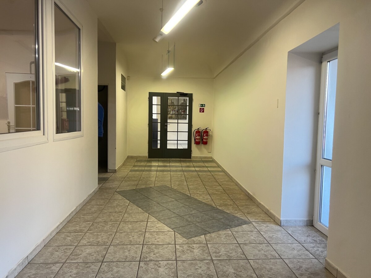 Prenájom skladové priestory s kanceláriami od 200 m² – Banská Bystrica — foto 11