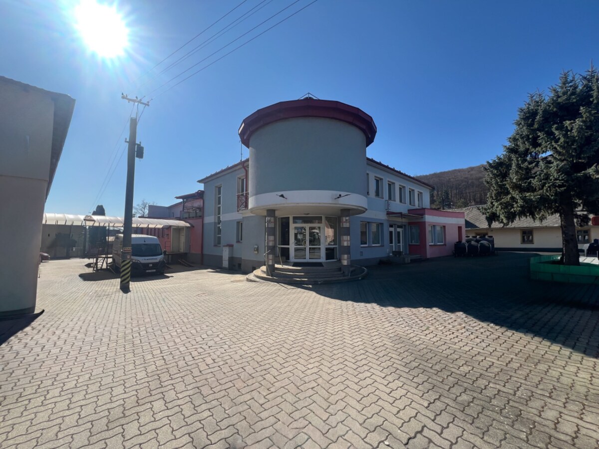 Prenájom skladové priestory s kanceláriami od 200 m² – Banská Bystrica — foto 17