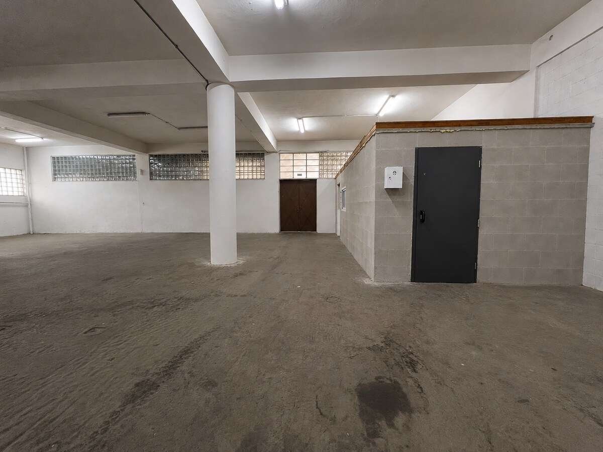 Na  prenájom vykurovaný sklad s nakladacou rampou, 540 m² - Zvolen — foto 2