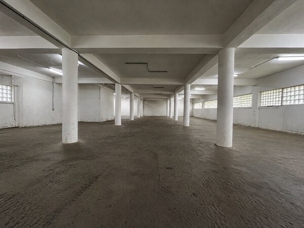 Na  prenájom vykurovaný sklad s nakladacou rampou, 540 m² - Zvolen
