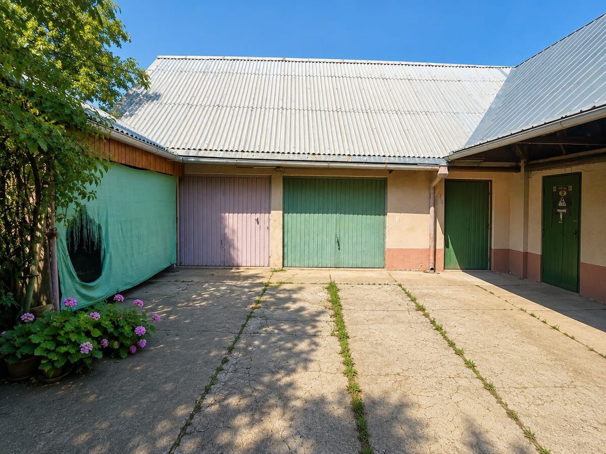 Exkluzívne na predaj priestranný rodinný dom v Jelšave - D012LSM — foto 14
