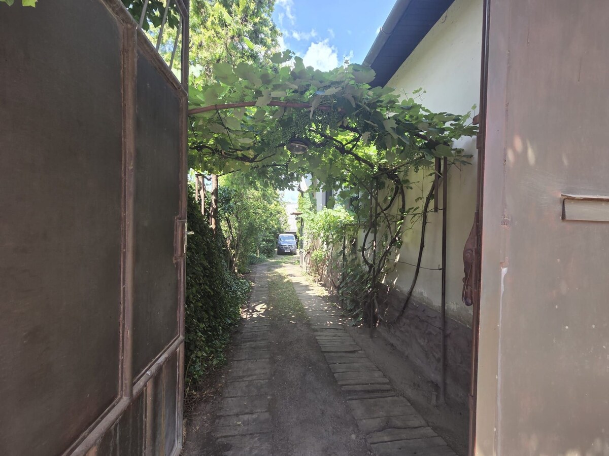 Exkluzívne na predaj priestranný rodinný dom v Jelšave - D012LSM — foto 2