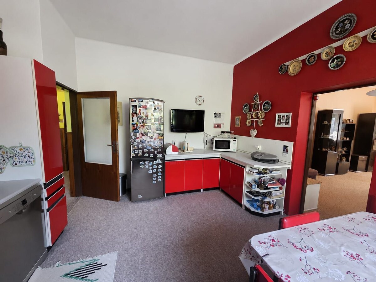 Exkluzívne na predaj priestranný rodinný dom v Jelšave - D012LSM — foto 8
