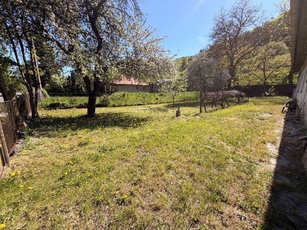 Na predaj- STAVEBNÝ POZEMOK s rozlohou 1060m2