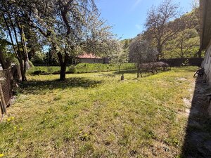 Na predaj- STAVEBNÝ POZEMOK s rozlohou 1060m2 — foto 1