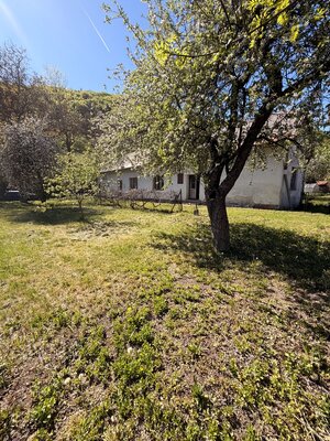 Na predaj- STAVEBNÝ POZEMOK s rozlohou 1060m2 — foto 3