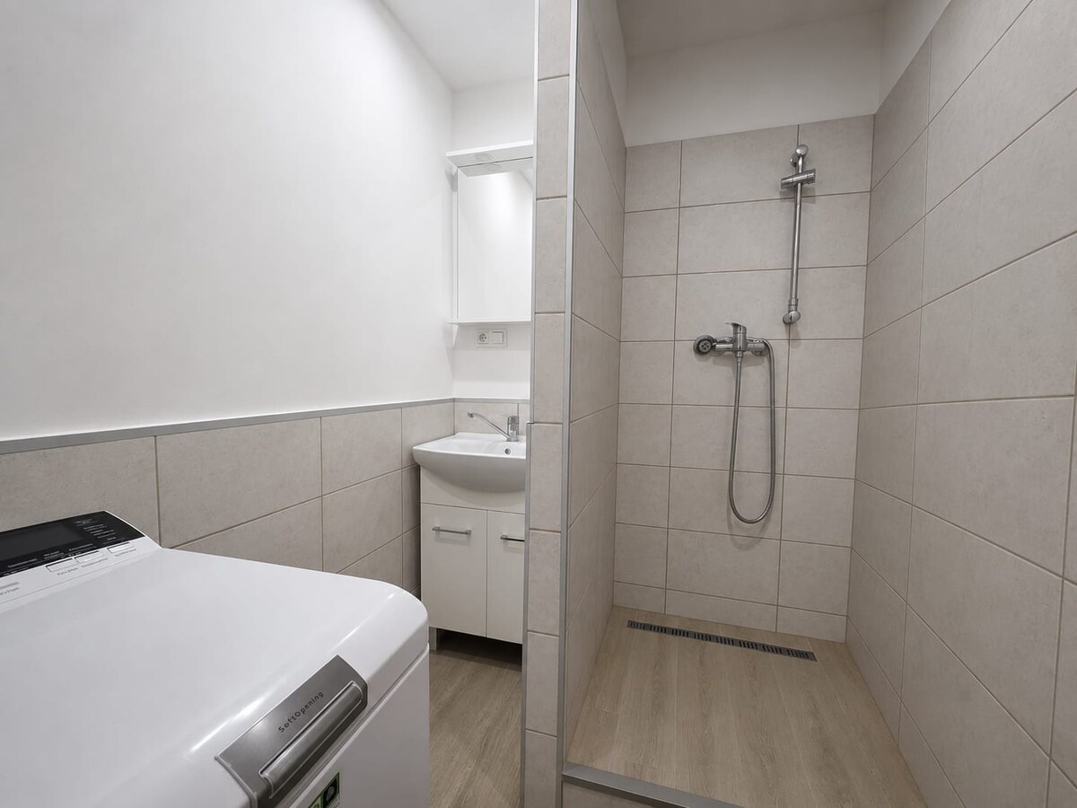 Exkluzívne na predaj zrekonštruovaný 3-izbový byt - Revúca 3B007LS — foto 7