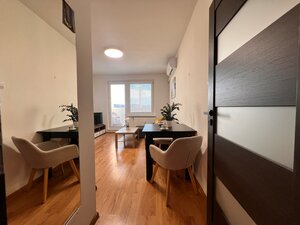 Na prenájom priestranný 1 izbový byt –Banská Bystrica, Pieninská ulica — foto 12
