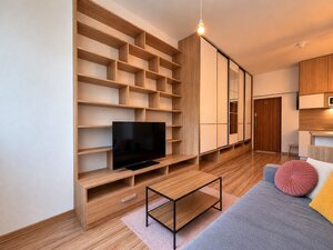 Na prenájom 1-izbový byt s parkovacím miestom – Banská Bystrica, Majer — foto 9