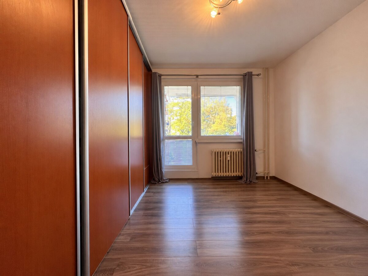 Na predaj priestranný 3-izbový byt - Detva, Námestie Mieru 3B008RG — foto 4