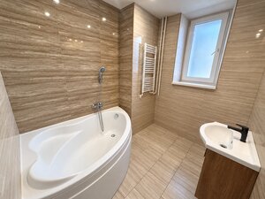 NA PREDAJ – PRIESTRANNÝ 3-IZBOVÝ BYT S JUŽNOU LODŽIOU | 95,6 m² | — foto 9