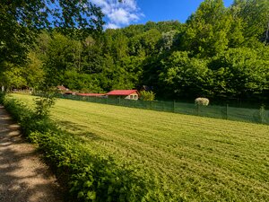 Na predaj rovinatý pozemok - Banská Bystrica/Kostiviarska — foto 2