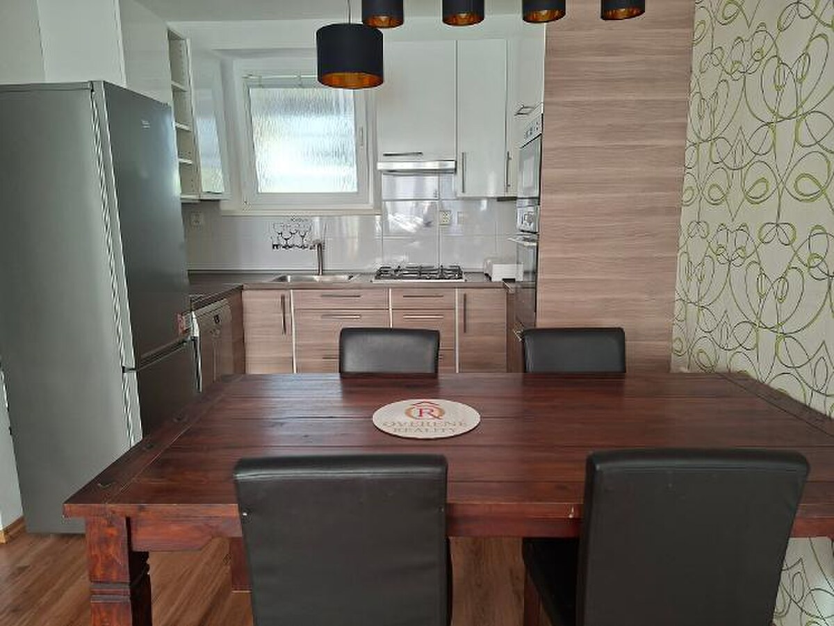 Na prenájom 2 izbový byt - Banská Bystrica ,Partizánska cesta — foto 2