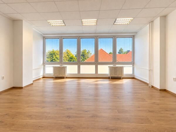Na prenájom moderné kancelárie, parkovanie - Banská Bystrica, centrum