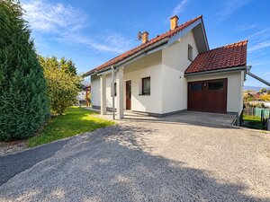 NA PREDAJ - RODINNÝ DOM S VEĽKOU ZÁHRADOU – LIPTOVSKÁ ŠTIAVNICA — foto 3