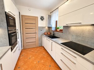 NA PREDAJ - RODINNÝ DOM S VEĽKOU ZÁHRADOU – LIPTOVSKÁ ŠTIAVNICA — foto 6
