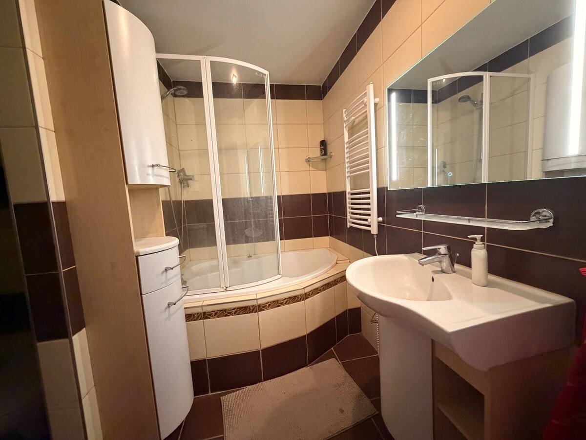 ZNÍŽENÁ CENA!!! Priestranný 3-izbový byt, 72 m² | Karpatská, Sásová — foto 9