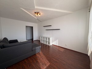 ZNÍŽENÁ CENA!!! Priestranný 3-izbový byt, 72 m² | Karpatská, Sásová — foto 6