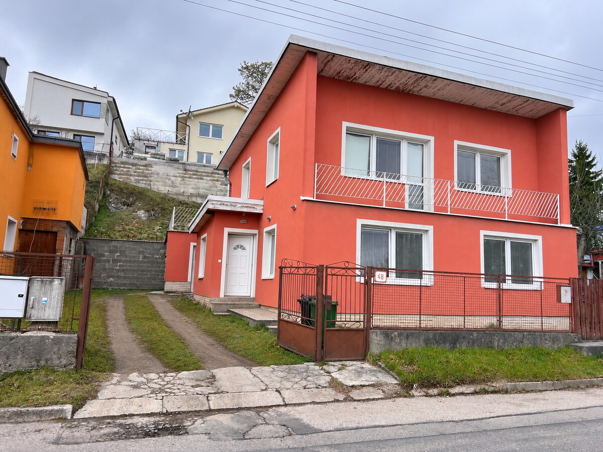 5-izbový rodinný dom s veľkou terasou – Ružomberok, Baničné — foto 2