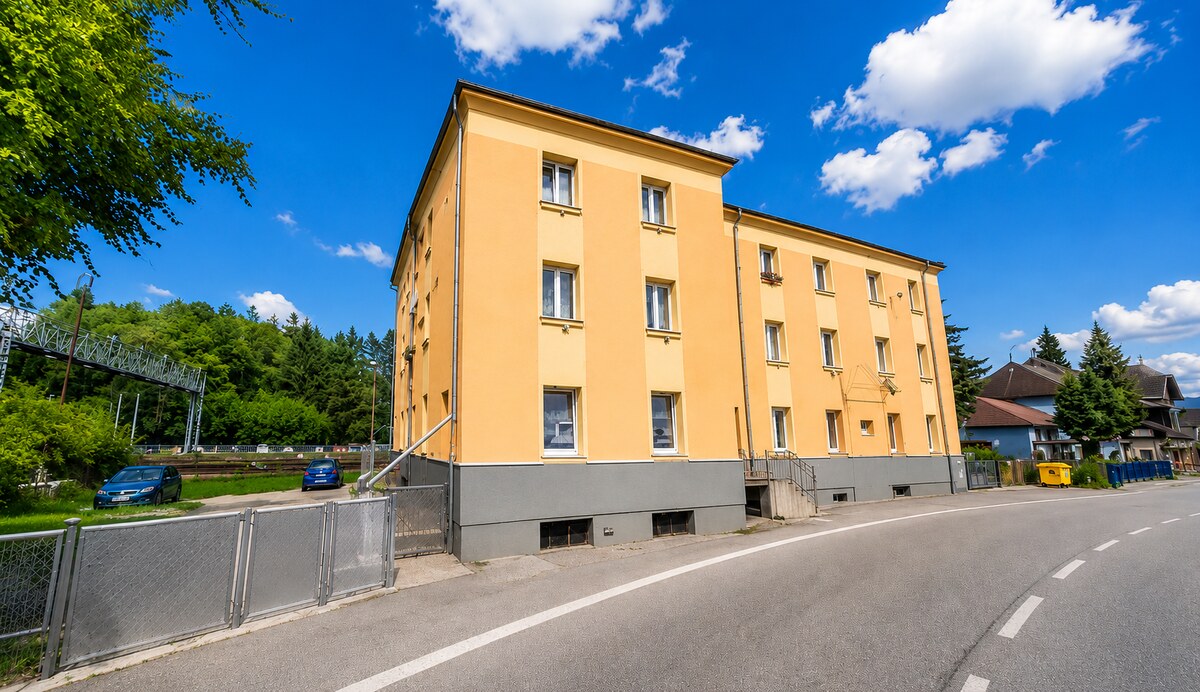 Priestranný 2,5-izbový byt s výmerou 80 m² v Ružomberku