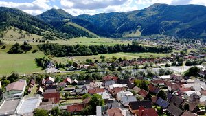 STAVEBNÝ POZEMOK ŠVOŠOV — foto 1