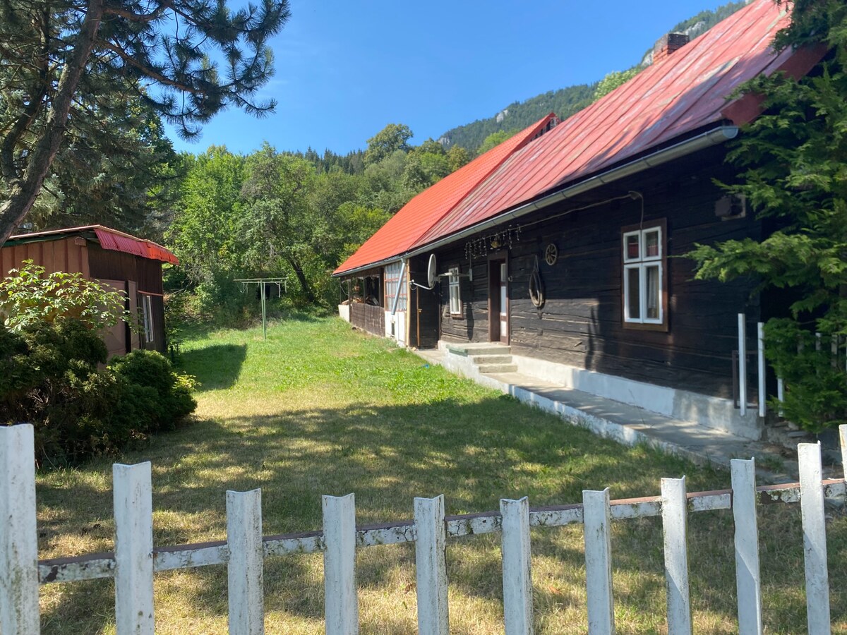 Chalupa v Liptovskej Anne na pozemku 1 417 m² s možnosťou výstavby — foto 5