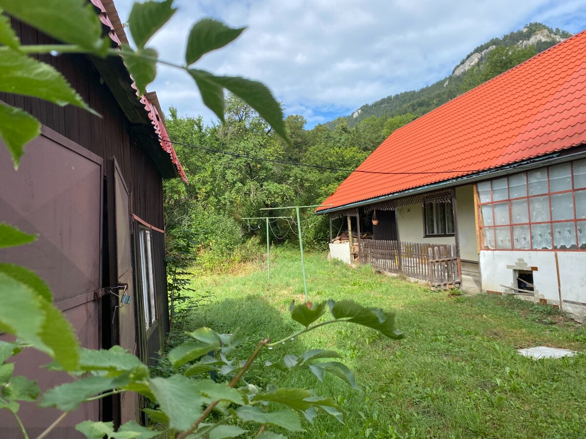 Chalupa v Liptovskej Anne na pozemku 1 417 m² s možnosťou výstavby — foto 7