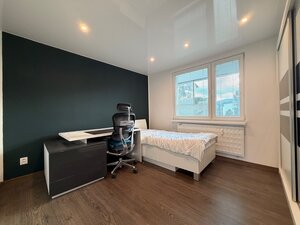 KOMPLETNE ZREKONŠTRUOVANÝ 3-IZBOVÝ BYT S LODŽIOU A KRÁSNYM VÝHĽADOM — foto 9
