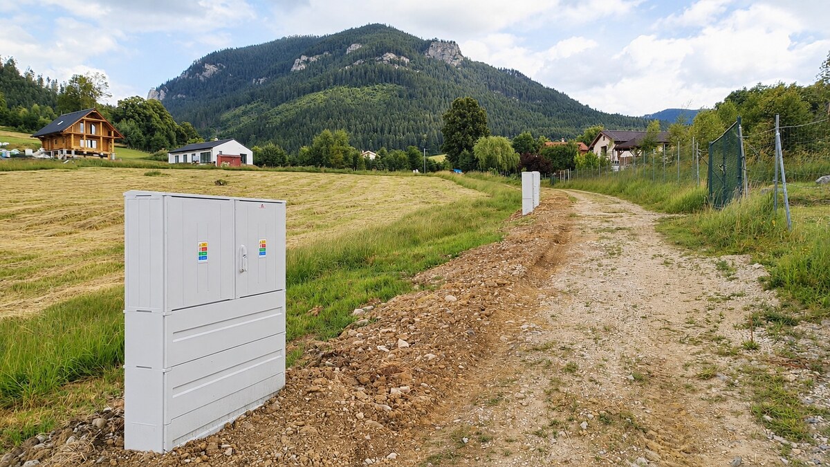 Stavebný pozemok 858 m² s elektrinou v srdci Liptova – Liptovská Anna — foto 5