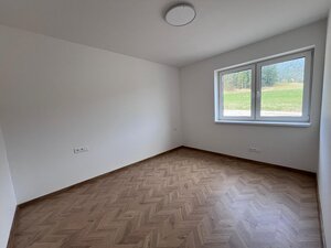 Miesto, kde sa ráno zobúdzate do ticha– 4-izbový rodinný dom pod lesom — foto 14
