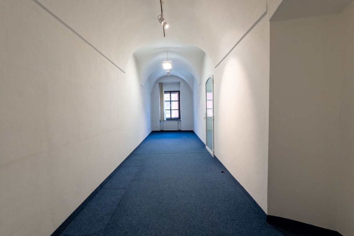 Reprezentatívny meštiansky dom s parkovaním v centre Banskej Bystrice — foto 10