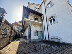 Reprezentatívny meštiansky dom s parkovaním v centre Banskej Bystrice — foto 1