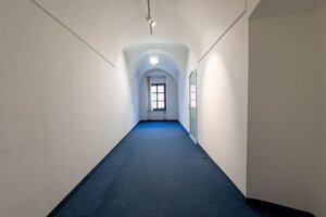 Reprezentatívny meštiansky dom s parkovaním v centre Banskej Bystrice — foto 10