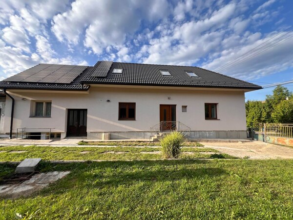 REZERVOVANÝ !!!!!!Víkendový rodinný dom pri Liptovskej Mare – Vlachy-