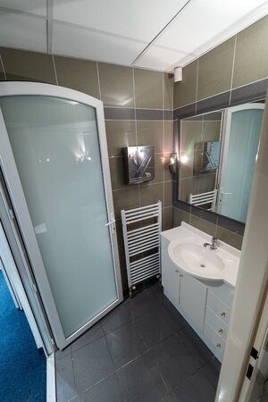 Meštiansky dom v centre Banskej Bystrice a parkovaním pre 24 áut D135Z — foto 13