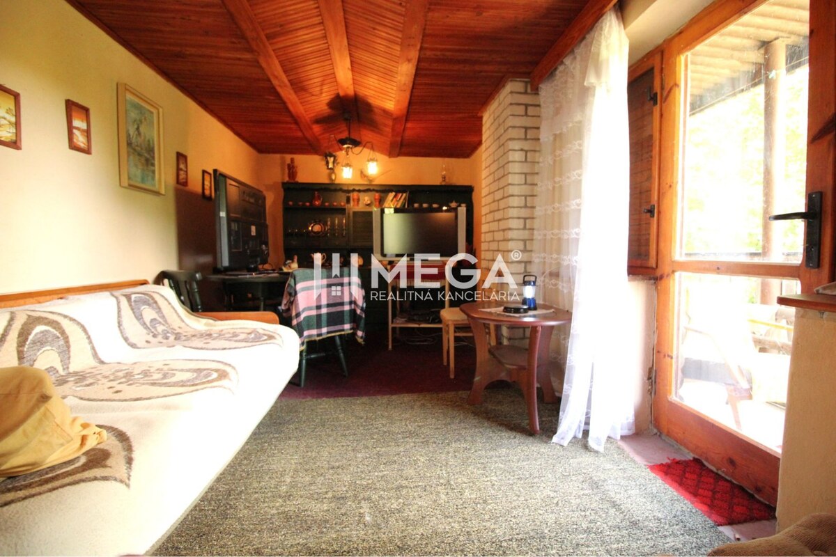 NA PREDAJ ATRAKTÍVNA MUROVANÁ CHATA NA DOMAŠI - časť MONIKA — foto 9