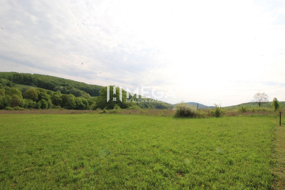 NA PREDAJ POZEMOK V SRDCI PRÍRODY - VYŠNÝ KAZIMÍR 1166 m² — foto 4