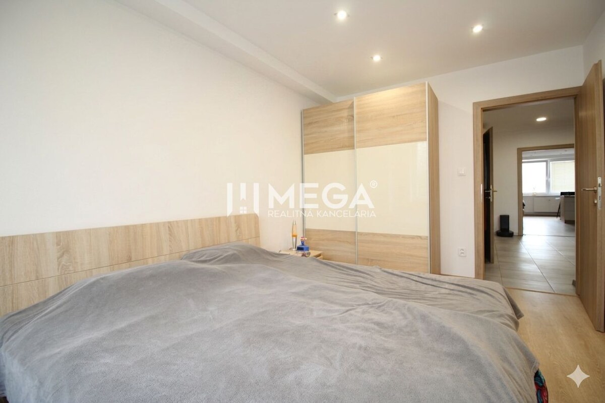 ZNÍŽENÁ CENA EXKLUZÍVNE NA PREDAJ: 3-IZBOVÝ BYT 94 m² | PARKOVACIE MIE — foto 7