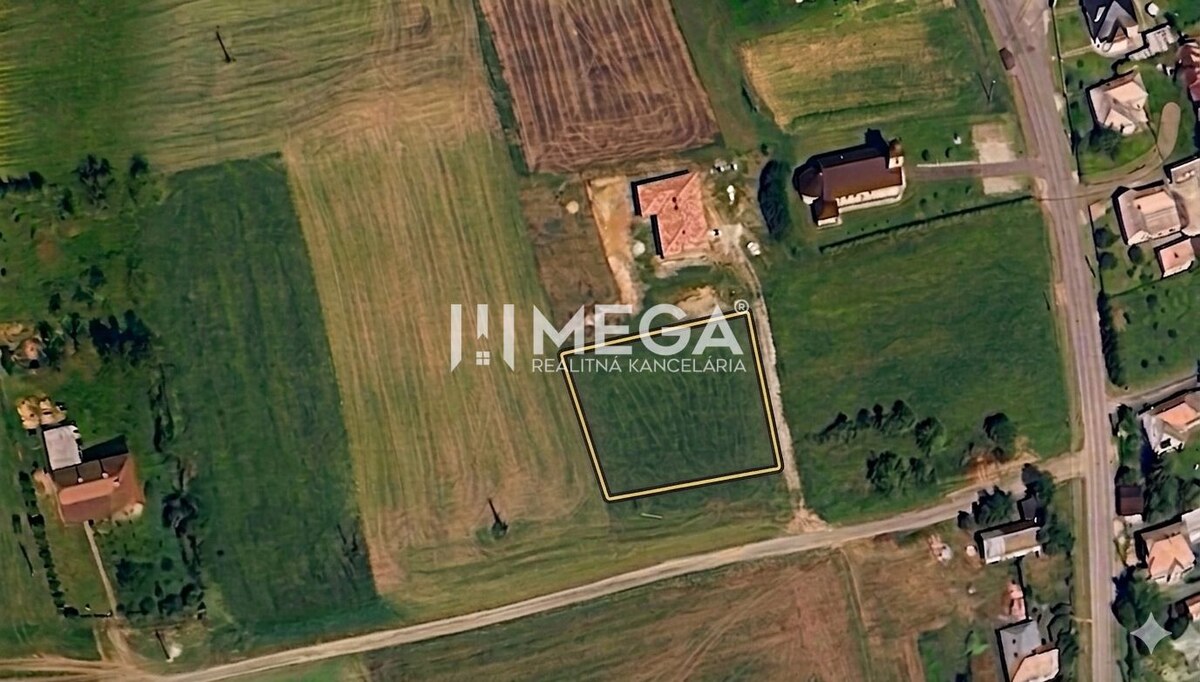 NA PREDAJ: Priestranný pozemok 2126 m² obec Víťazovce – ideálny na výs