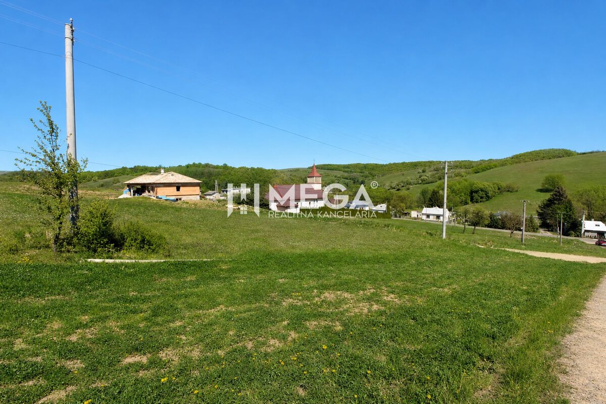 NA PREDAJ: Priestranný pozemok 2126 m² obec Víťazovce – ideálny na výs — foto 3