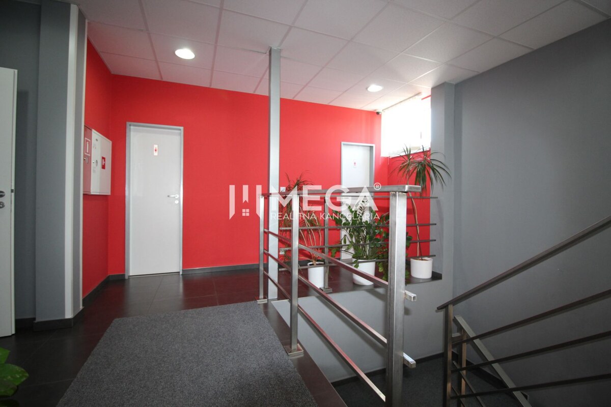 NA PRENÁJOM: 2x Moderná, klimatizovaná kancelária s parkovaním a optic — foto 7
